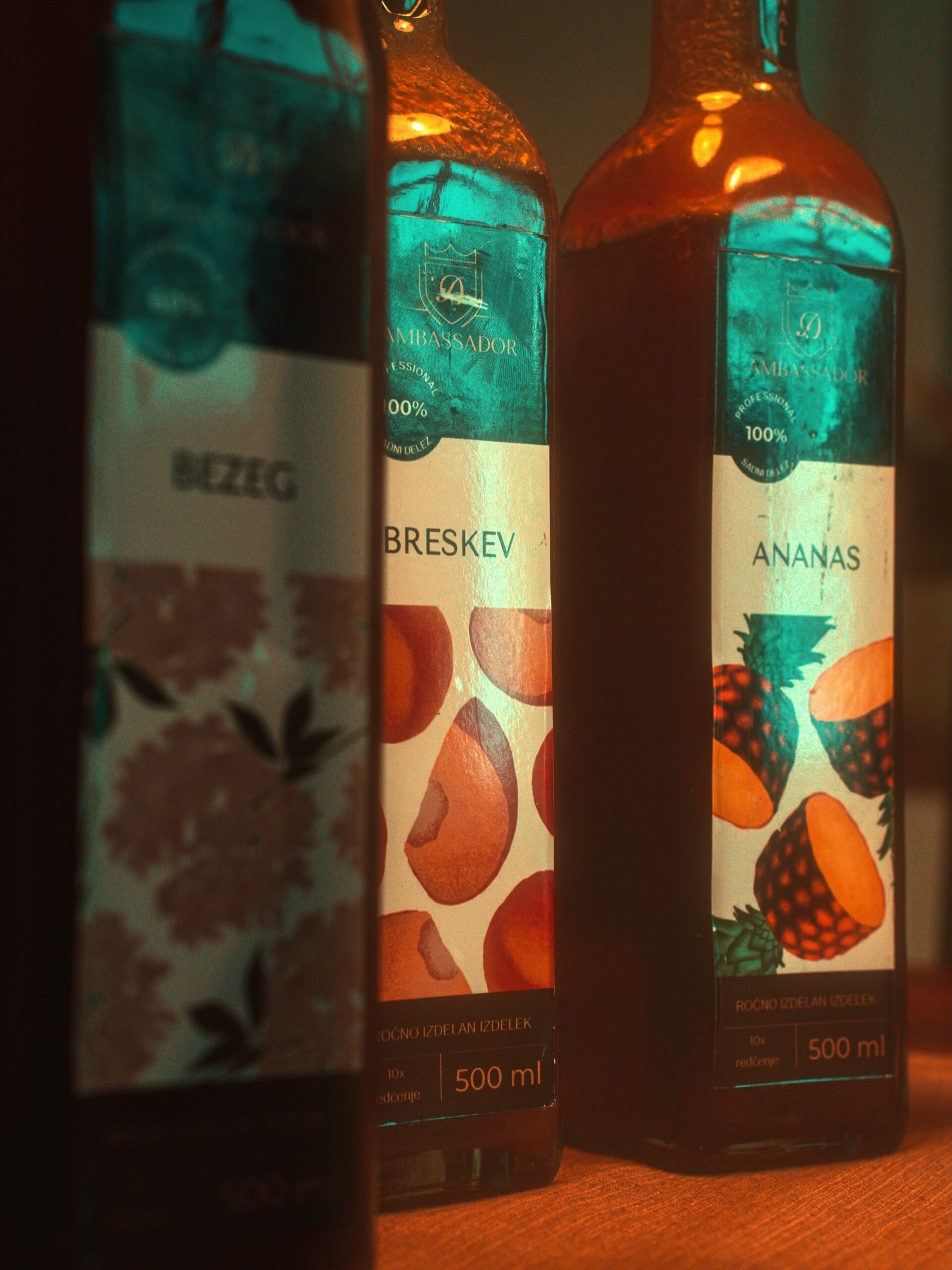 naravni breskev ananas sirup za poletne pijače